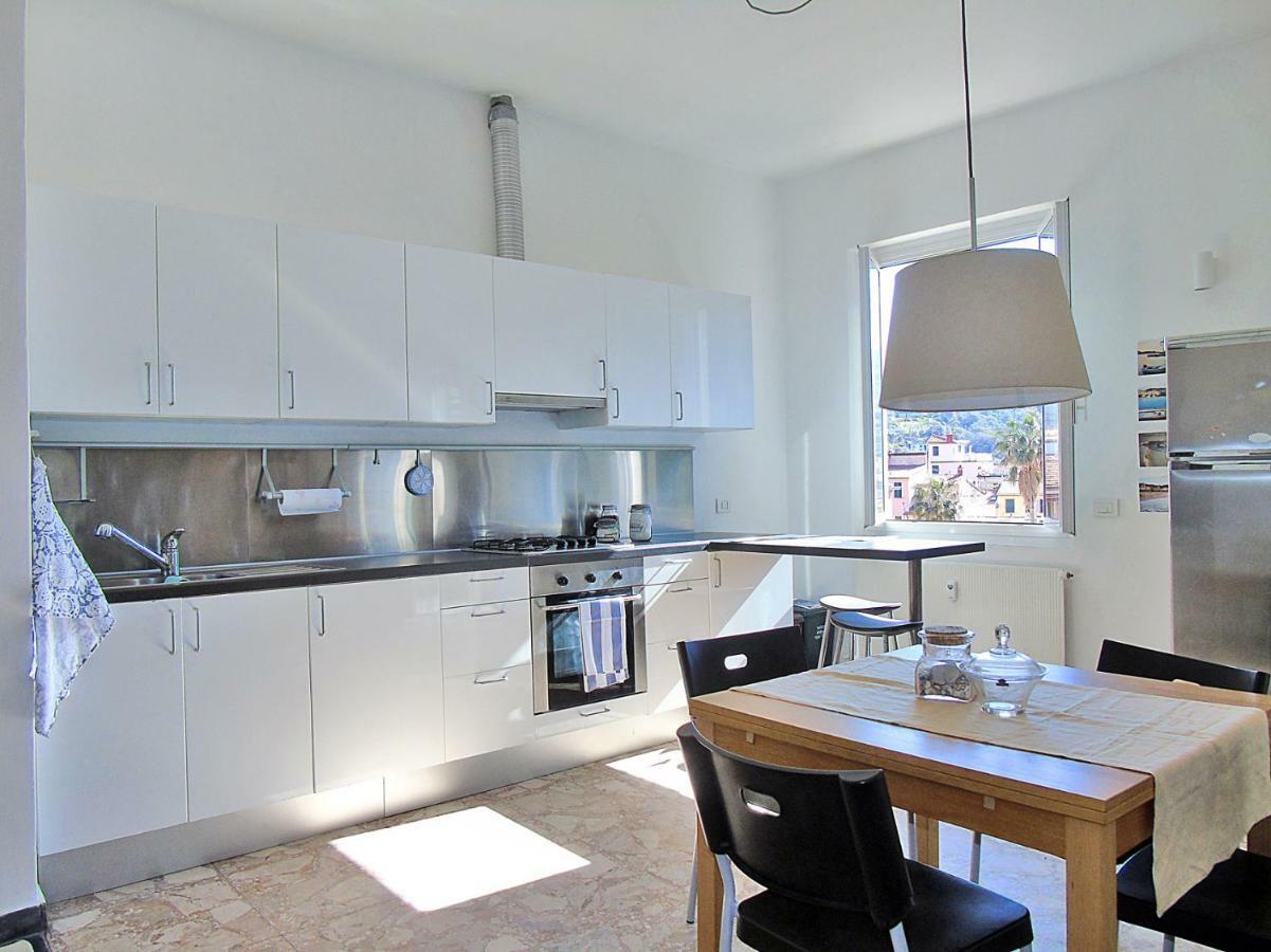 Apartamento Il Mare A Due Passi Lerici Exterior foto